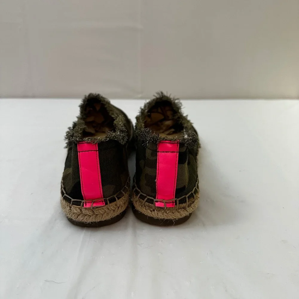 Nine West Camo Canvas Espadrille‎ Flats Green Neon Pink Frayed Edge Mens 7.5M